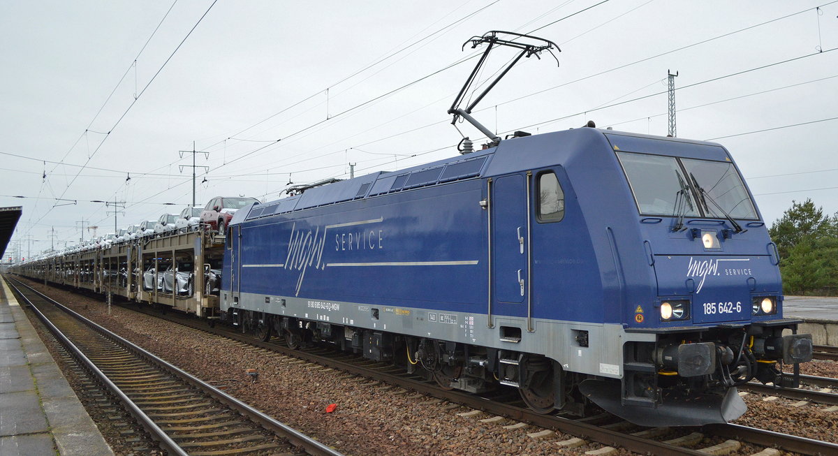 mgw  185 642-6  [NVR-Number: 91 80 6185 642-6 D-MGW], aktueller Mieter HSL mit PKW-Transportzug (fabrikneue TOYOTA + LEXUS MOdelle) Richtung Frankfurt/Oder am 08.01.19 Durchfahrt Bf. Flughafen Berlin Schönefeld.