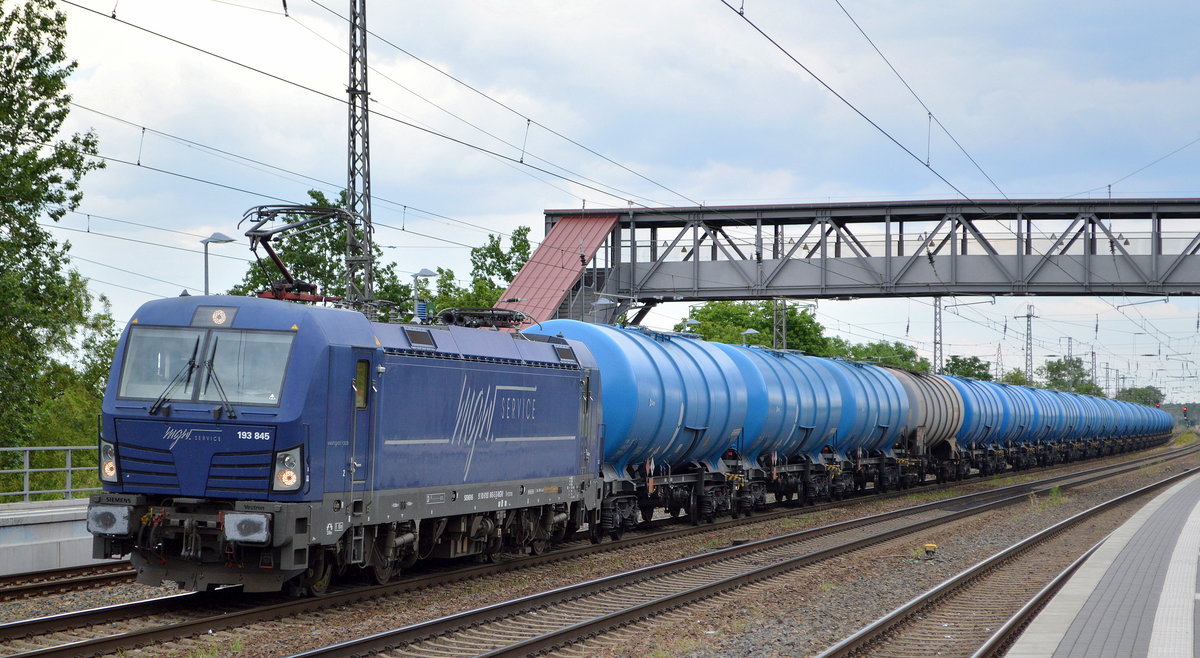 mgw  193 845  [NVR-Nummr: 91 80 6193 845-5 D-MGW] im Moment für HSL tätig mit Kesselwagenzug am 09.06.20 Bf. Saarmund.