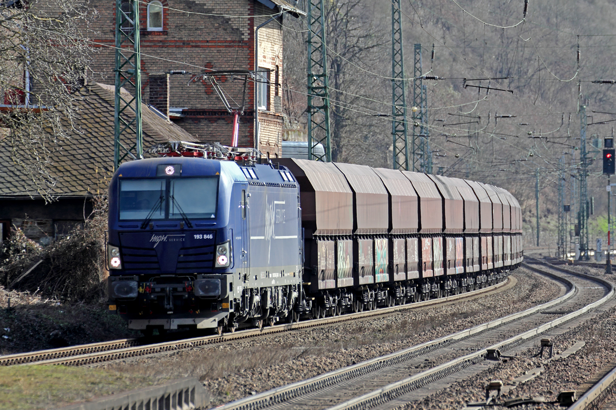 Mgw 193 846 durchfährt Kaub 25.2.2017