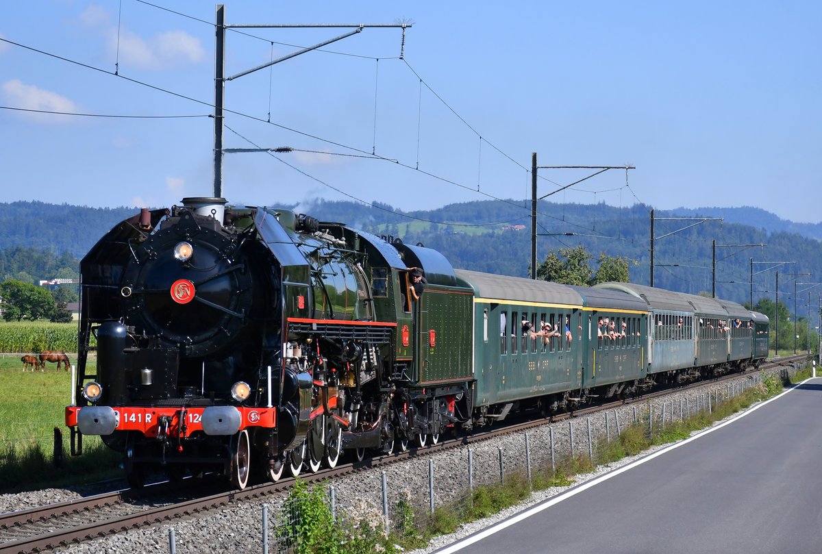 Mikado 141.R.1244 auf ihrer Sonderfahrt rund um den Zürichsee am 09.08.2020, aufgenommen zwischen Pfäffikon ZH und Fehraltorf.