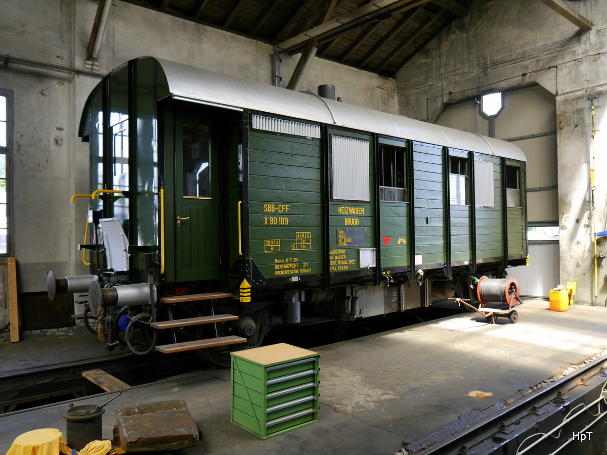 MIKADO - Ex. SBB Heizwagen für Dampfwagen X 90 109 ausgestellt im Depot des Bahnpark im Brugg am 26.05.2018
