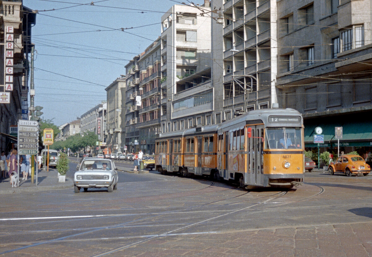 Milano / Mailand ATM Linea tranviaria / SL 12 (Motrice / Tw 4831 (Serie 4800 JumboTram)) am 2. August 1984. - Scan eines Farbnegativs. Film: Kodak CL 200 5093. Kamera: Minolta XG-1.