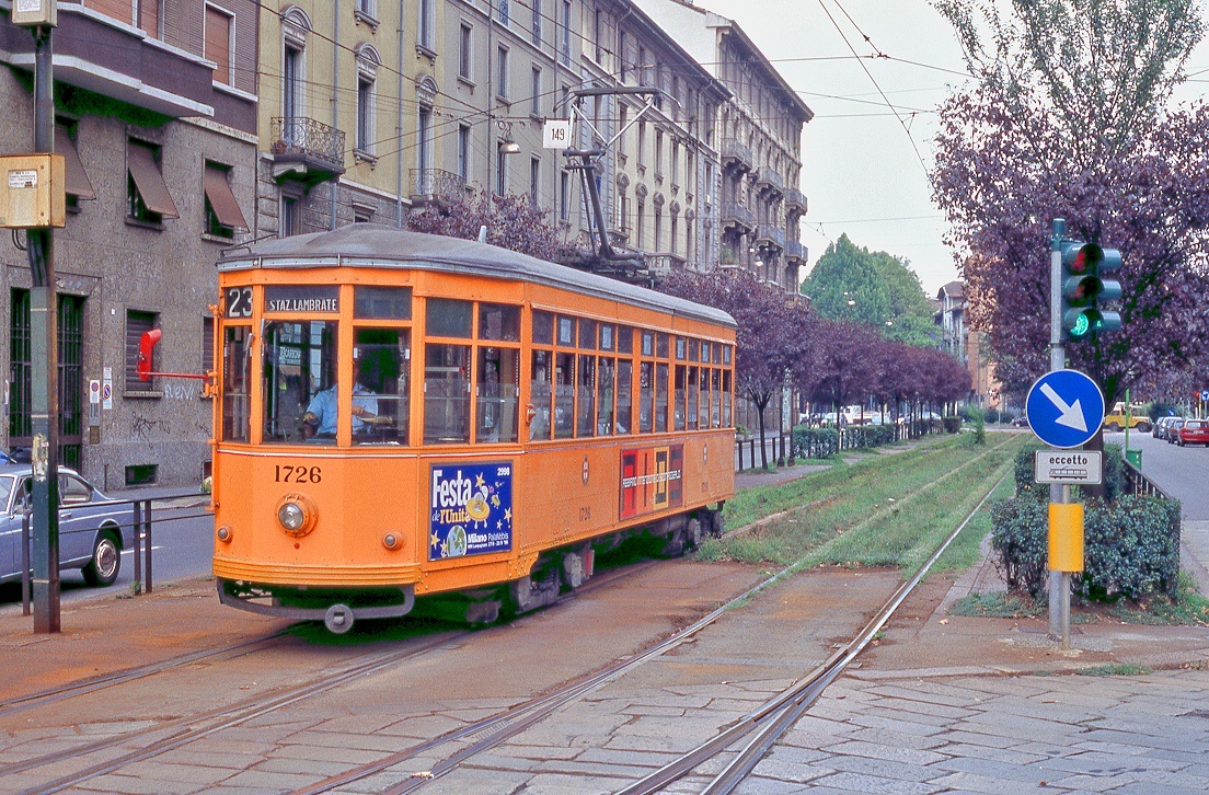Milano 1726, Piazza Maria Adelaide di Savoia, 21.08.1998.
