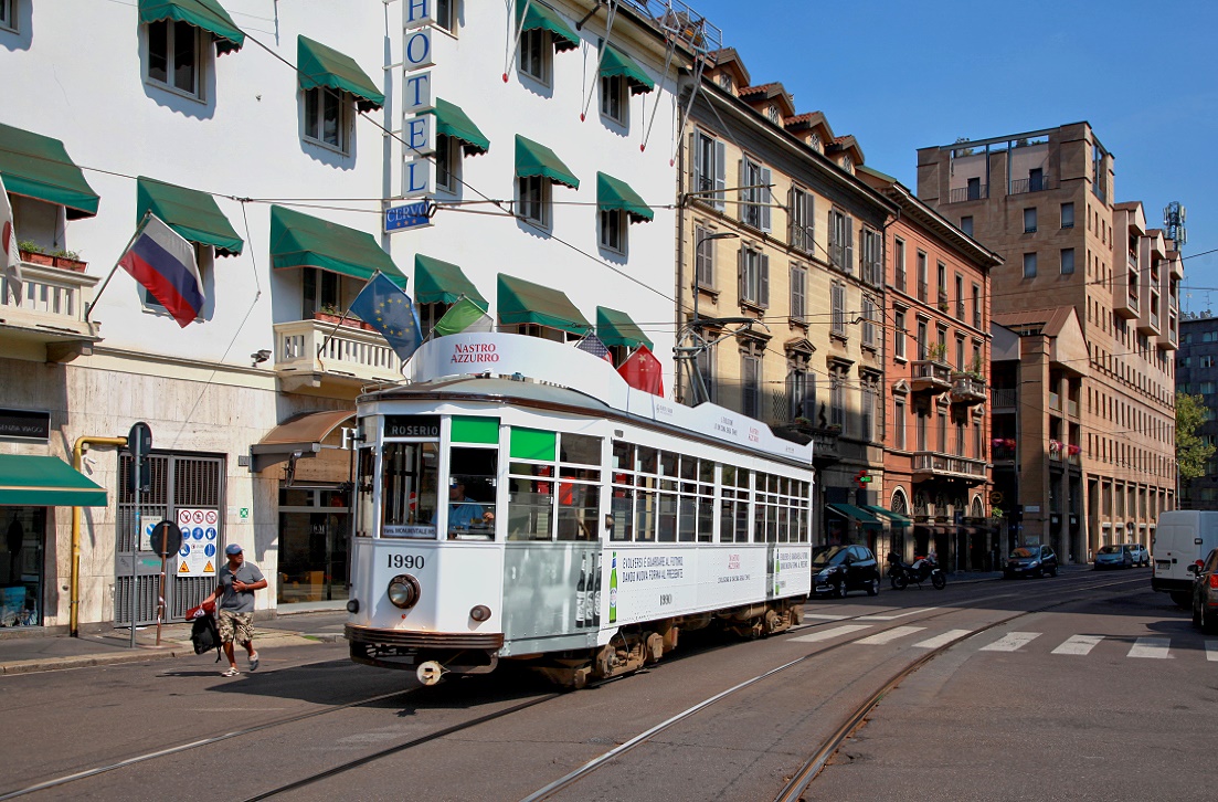 Milano 1990, Viale Monte Santo, 19.08.2019.