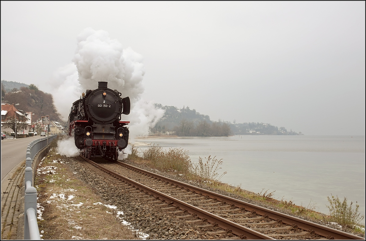 Mit Dampf zum Gotthard. Durchfahrt Sipplingen mit Zuglok 01 150. Mrz 2018