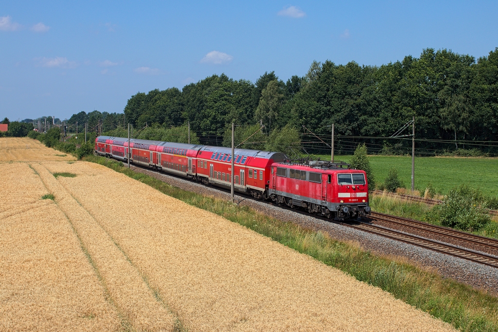 Mit dem 17.7.2015 waren es nur noch knapp 5 Monate bis zum Betreiberwechsel auf dem RE 60. 111 089 führte bei Ibbenbüren 5 Dostos nach Braunschweig