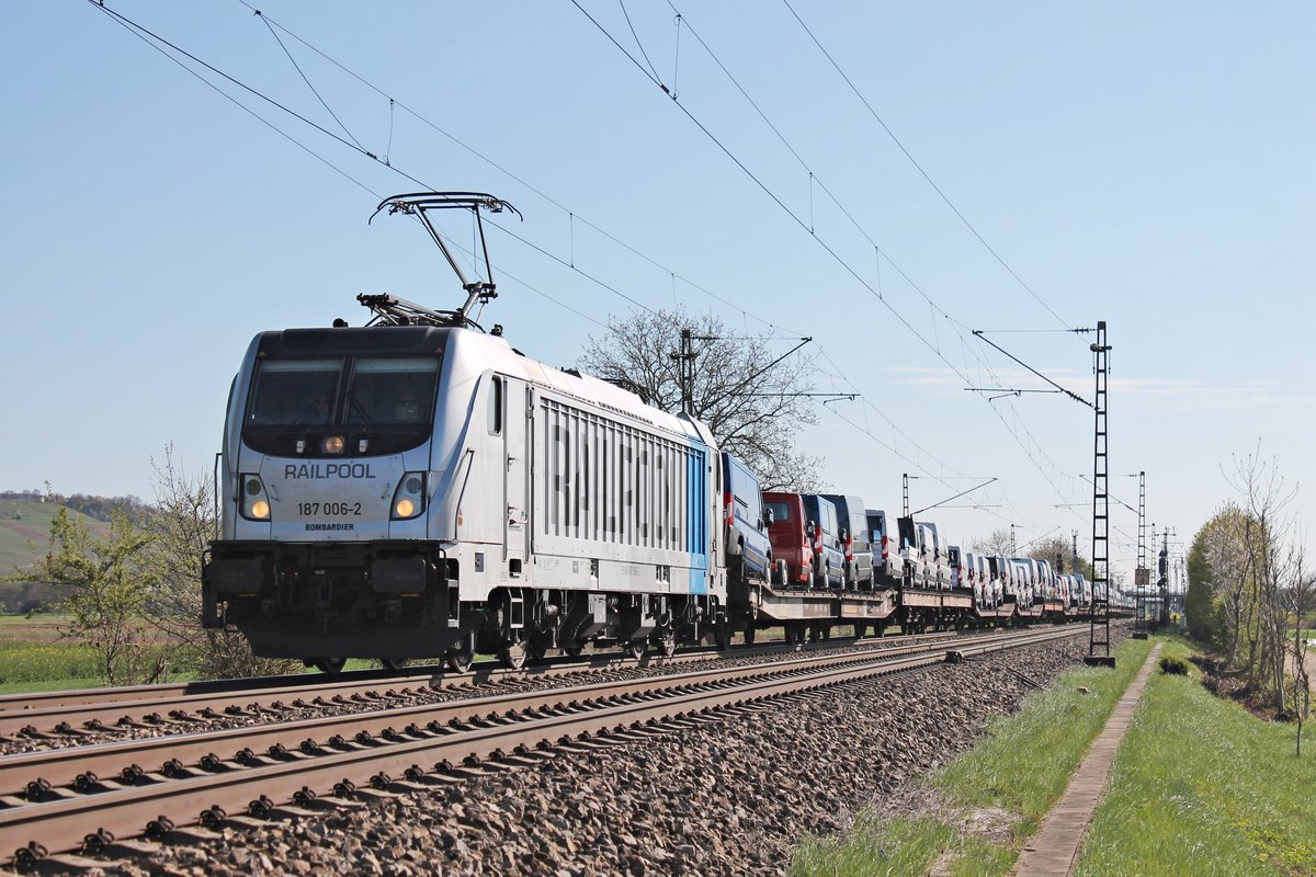 Mit dem DGS 47008 nach Lahr (Schwarzw.) war am 07.04.2017 die Rpool/BLSC 187 006-2 bei Hügelheim auf der KBS 703 in Richtung Norden unterwegs.