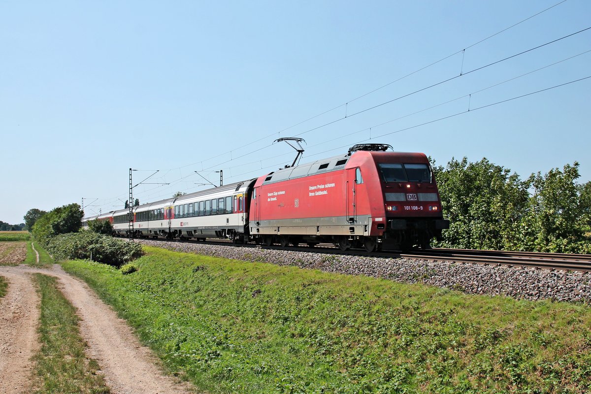 Mit dem EC 8 (Zürich HB - Hamburg Altona) fuhr am 31.08.2015 die 101 108-9 bei Hügelheim auf der KBS 703 in Richtung Freiburg.