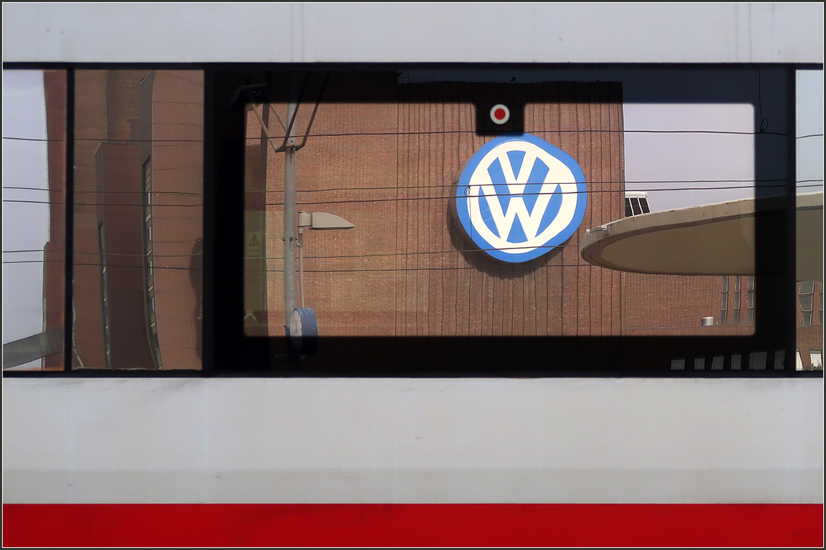 Mit dem ICE zu VW -

Bahnhof Wolfsburg.

14.03.2017 (M)