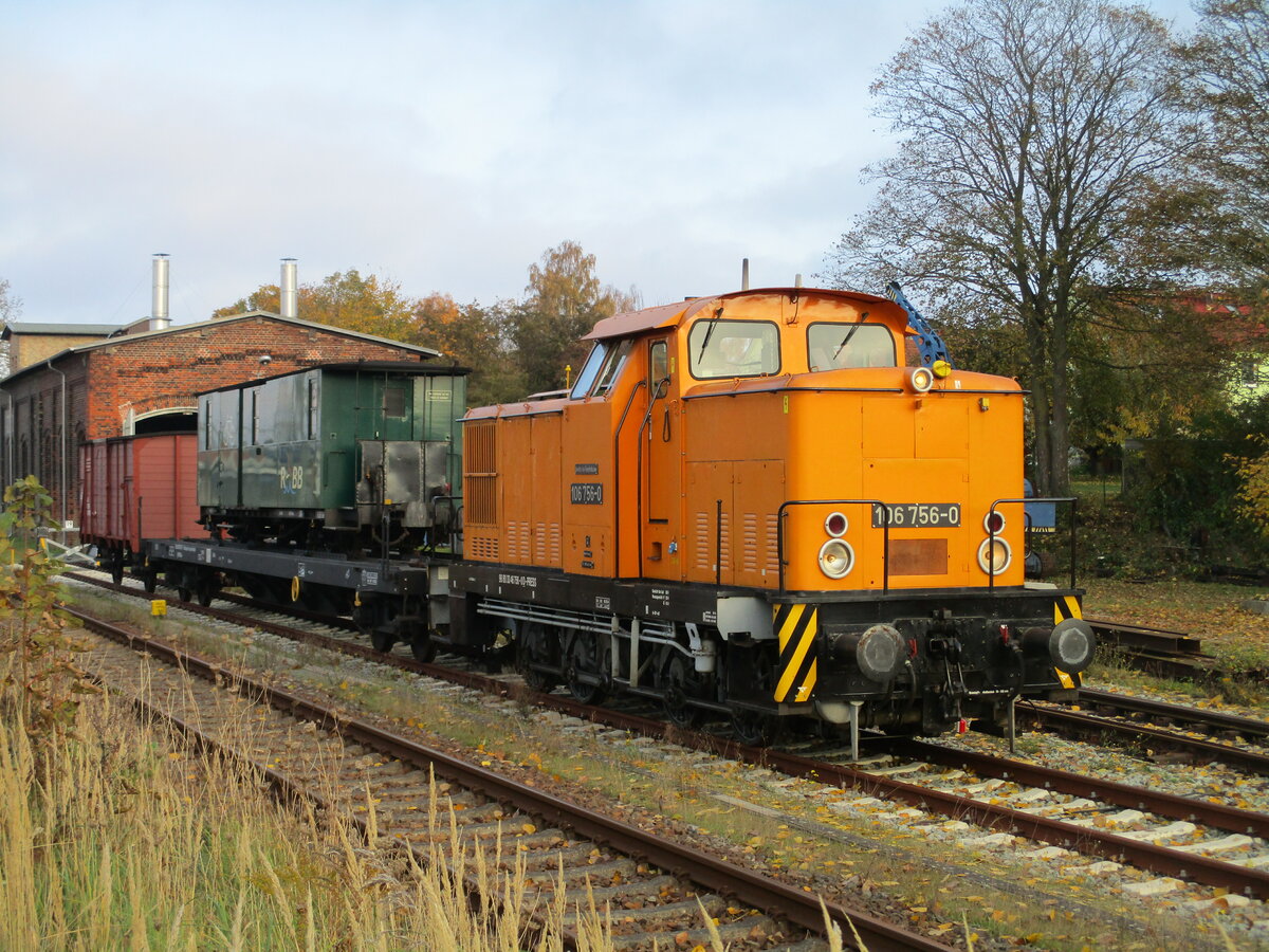 Mit dem KD4 974-341 und dem G 40 50 941 1150-8 stand die PRESS 106 756,am 03.November 2021,in Bergen/Rügen. 