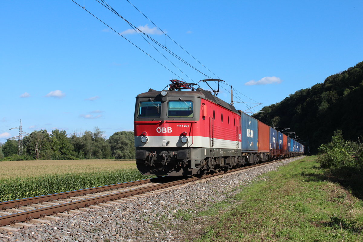 Mit dem KGAG43400 von Spielfeld-Straß nach Hohenau hat am 13.8.2016 die 1144 224 den Bahnhof Spielfeld-Straß verlassen.