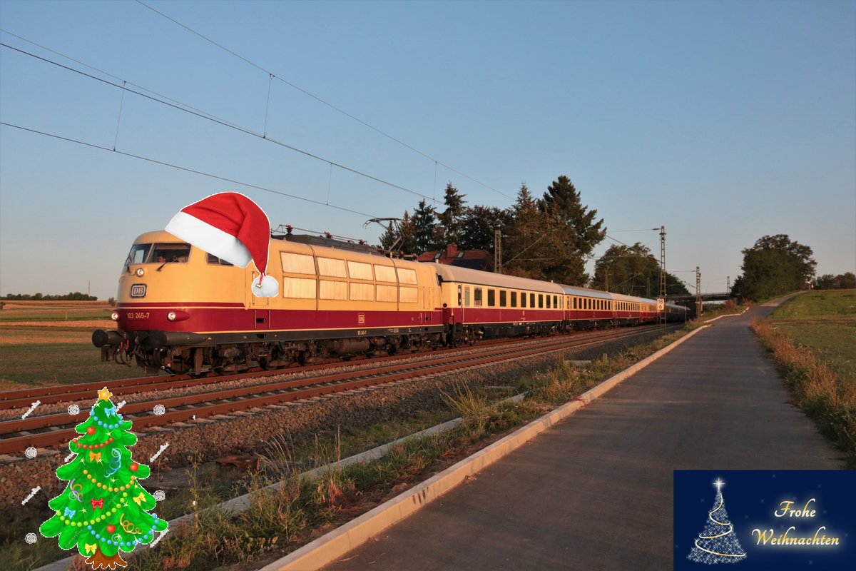 Mit diesem Foto und mit meiner Lieblingslok möchte ich euch allen Frohe Weihnachten Wünschen. Hier zu sehen DB Museum 103 245-7 mit einen Sonderzug am 19.09.20 bei Bruchköbel 