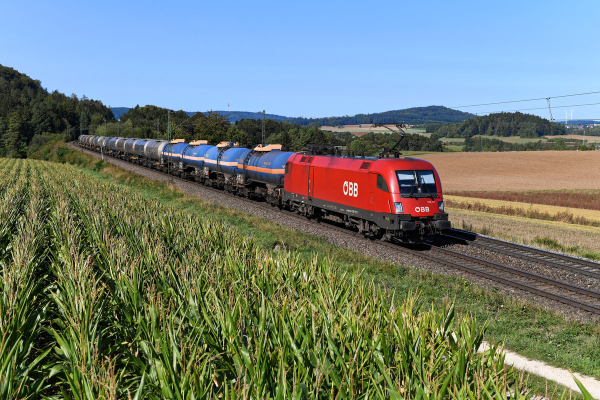 Mit einem fotogenen Kesselwagenzug konnte ich am 19. September 2020 den ÖBB Taurus 1116.177 bei Darshofen in der Oberpfalz aufnehmen. 