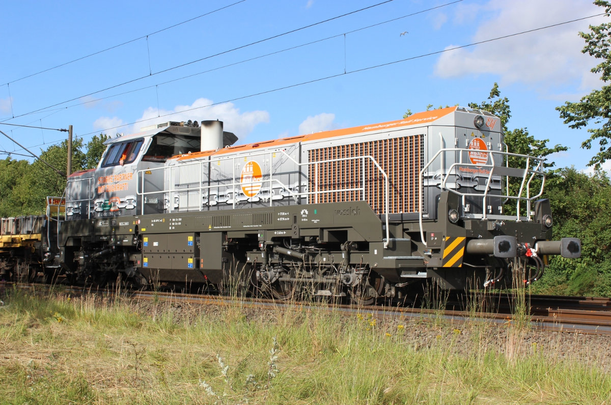 Mit einem Gleisbauzug steht 92 80 4185 026-6 D-HRS ( Elif ) am 02.07.2019 in Neumünster (Streckenabschnitt Einfeld-Neumünster HBF). Bei dieser Baumaßnahme wurden Schwellen ausgetauscht.
