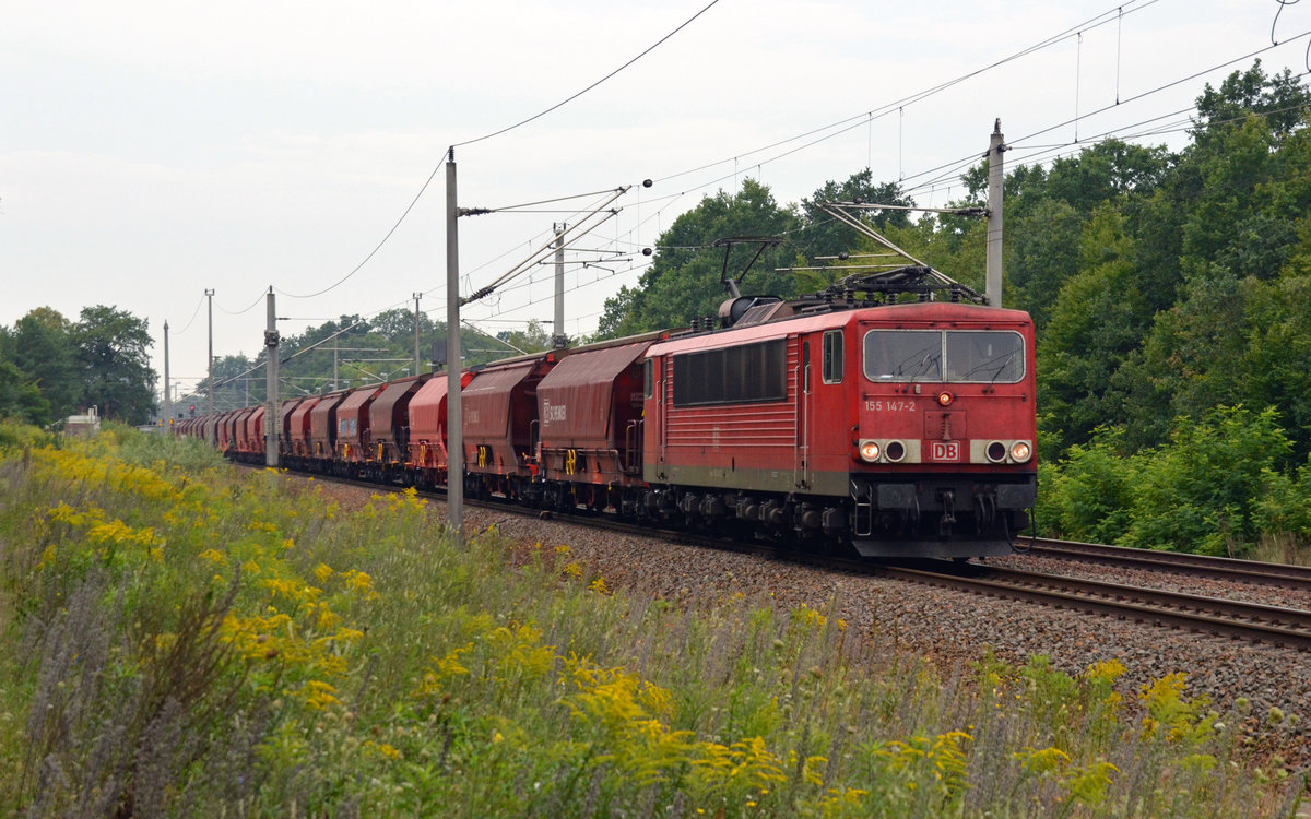 Mit einem Kalizug war 155 147 am 26.08.17 Richtung Wittenberg unterwegs als sie durch Burgkemnitz rollte.