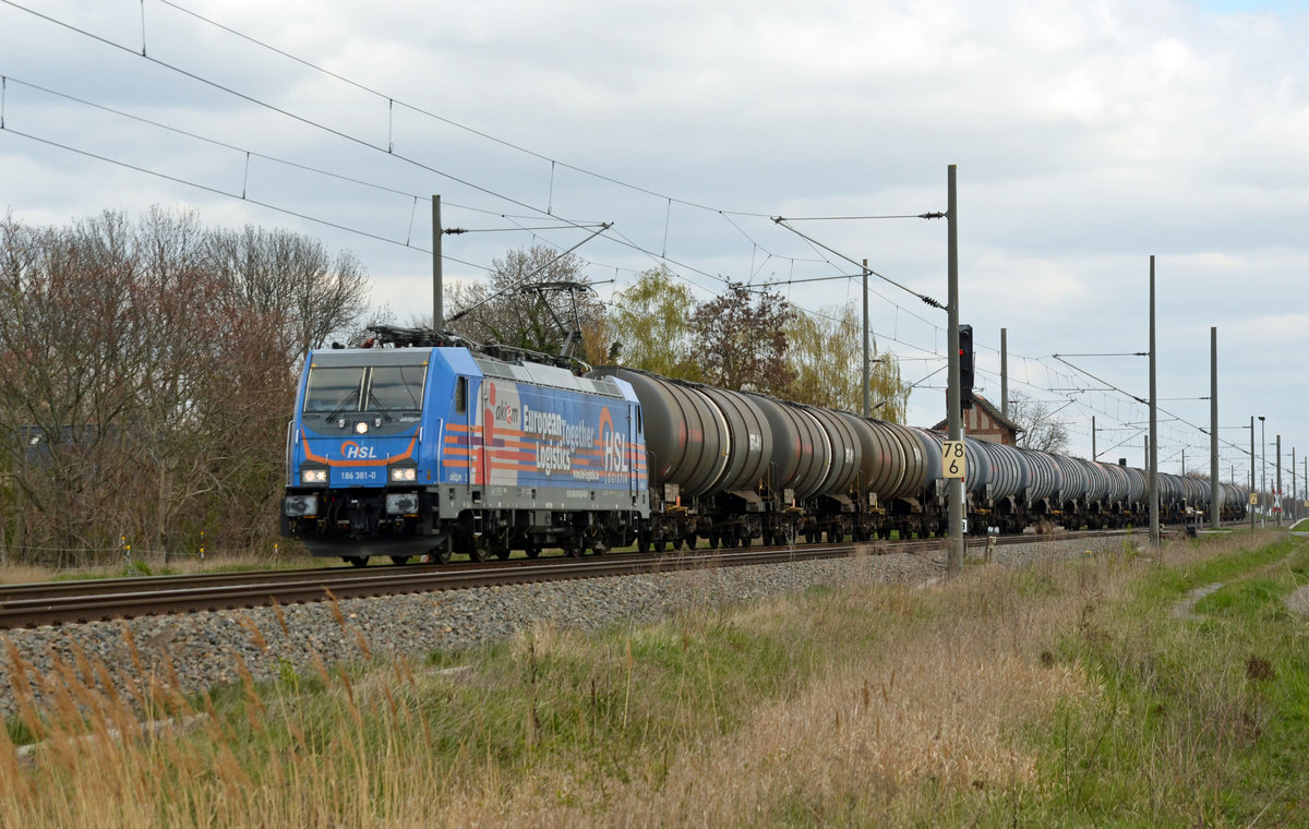 Mit einem Kesselwagenzug am Haken rollte 186 381 am 11.04.19 durch Braschwitz Richtung Halle(S). Gruß zurück!