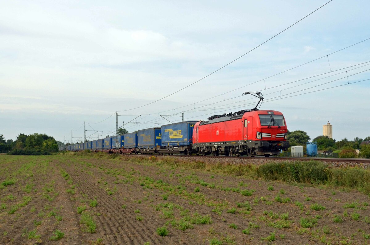 Mit einem LKW-Walther nach Rostock rollt 193 314 am 15.09.21 durch Gräfenhainichen Richtung Wittenberg.