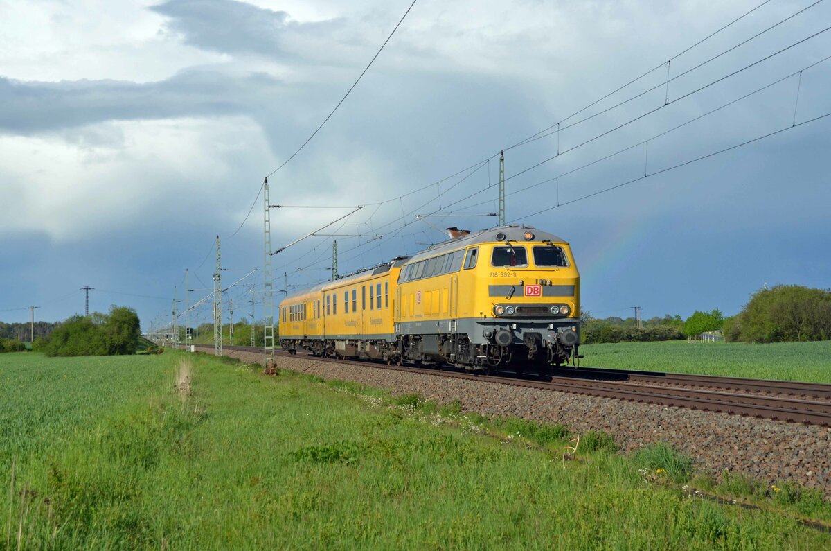 Mit einem Messzug der DB Fahrwegmessung rollte 218 392 am 16.05.21 durch Gräfenhainichen Richtung Bitterfeld.
