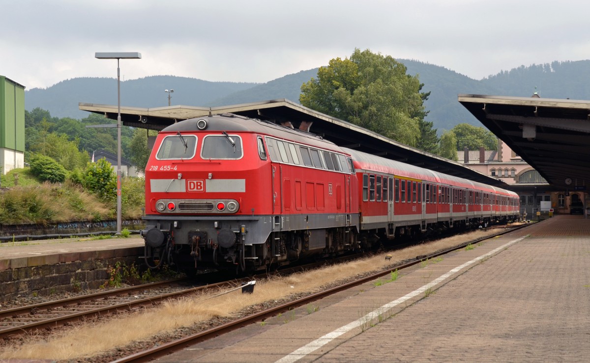 Mit einem RE aus Hannover hat 218 455 am 26.07.14 ihren Zielbahnhof Bad Harzburg erreicht.