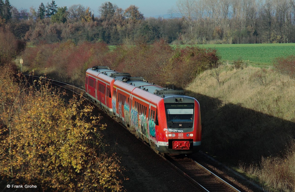 mit Graffiti  verzierter  DB Regio 612 515 / 016 (Baujahr 2000, Bombardier) als RE 3609 Goslar - Halle (Saale) Hbf, KBS 330 Goslar - Halle, fotografiert bei Stapelburg am 23.11.2014
