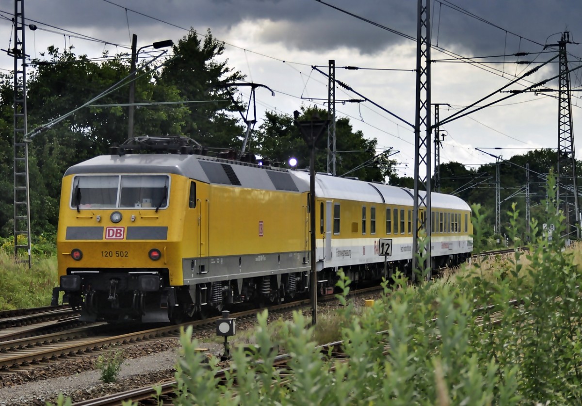 mit Oberlicht schob 120 ihren Mezug durch Stralsund gen Sden am 28.08.2013