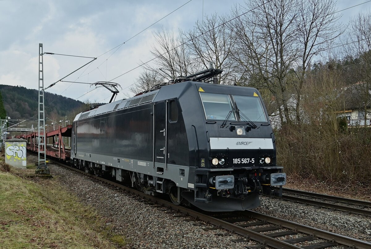 Mit Radau kündigte sich der Autotransportwagenzug fürs Audiwerk in Neckarsulm an, bevor er dann durch Neckarerach um 12:45 Uhr durchfuhr gen Binau. 11.2.2022