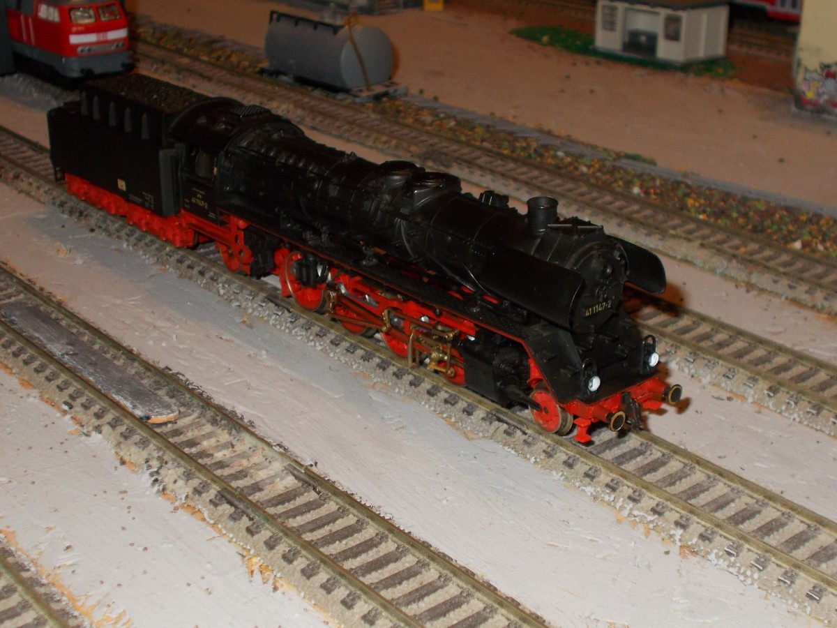 Mit zu den teuersten DDR H0-Lok`s zählte Piko`s 41 1147.Ich bekam sie preisgünstig auf einem Flohmarkt.