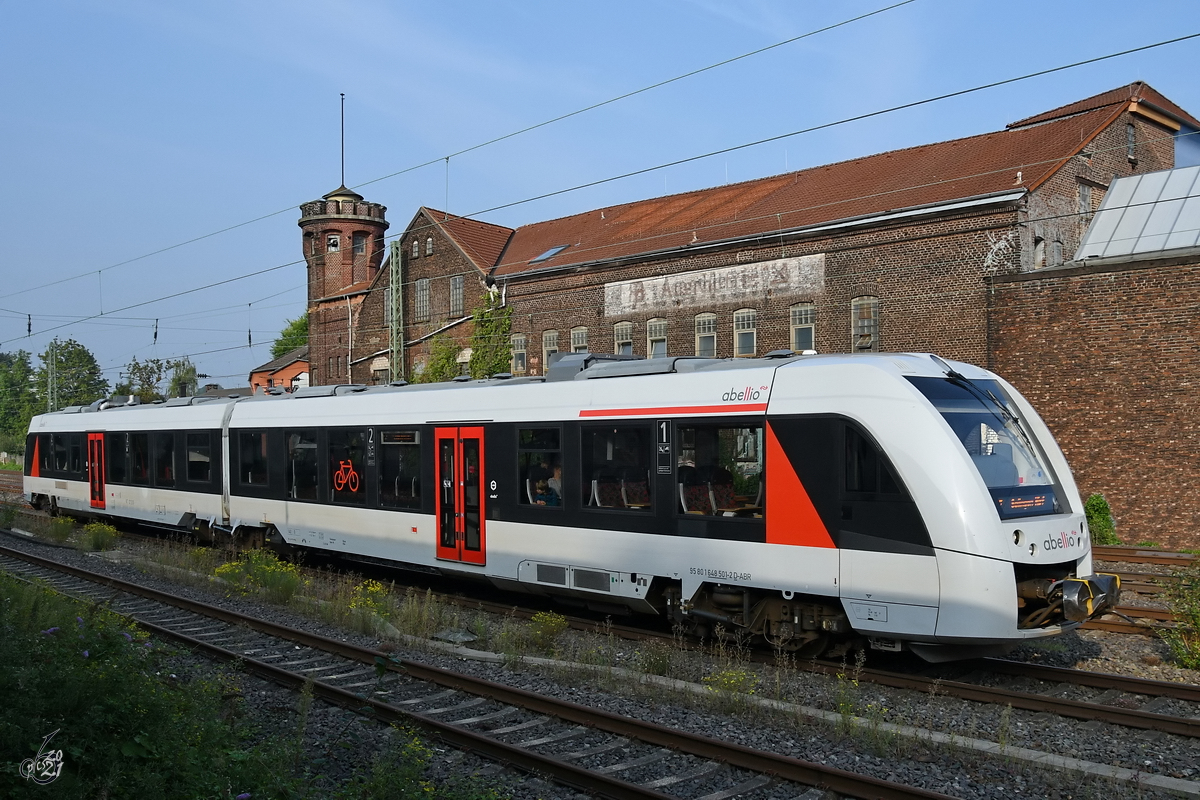 Mitte September 2021 war der Dieseltriebzug VT 12 12 01 in Wuppertal-Unterbarmen unterwegs.