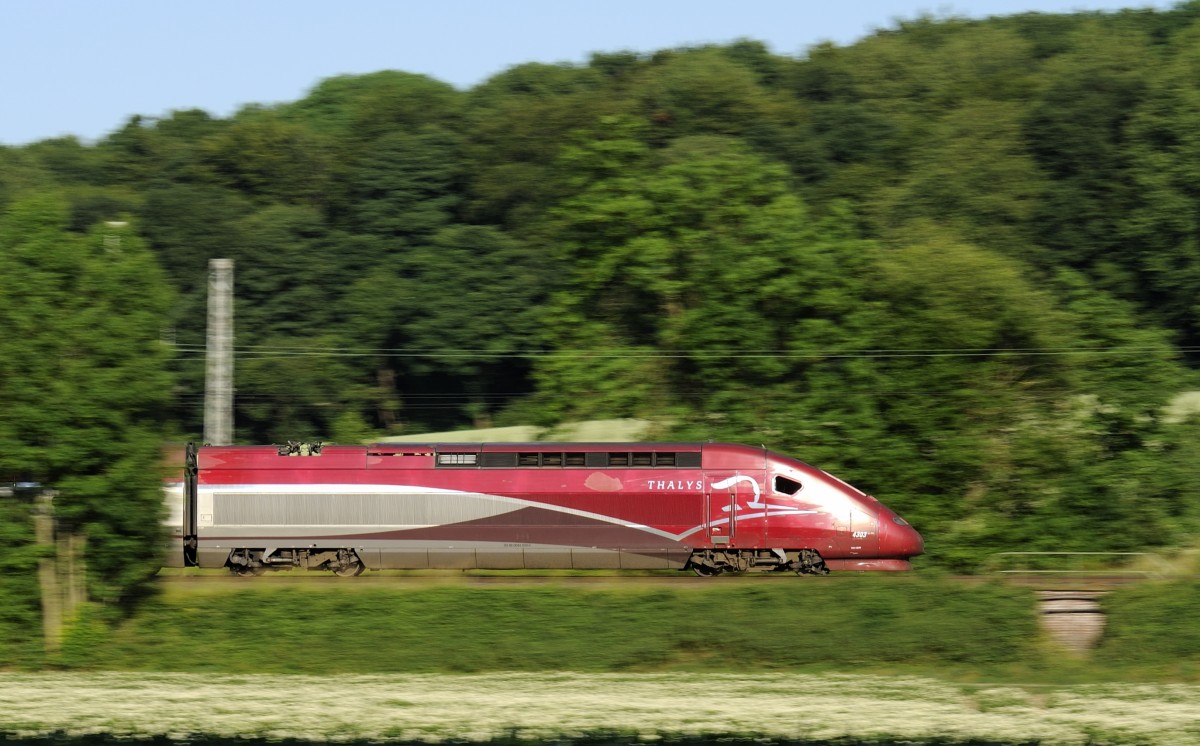 Mitzieher des Thalys 4303, Umleiter auf der KBS 485 bei Km 21,2 Rimburg aus Aachen, am 30.6.2015