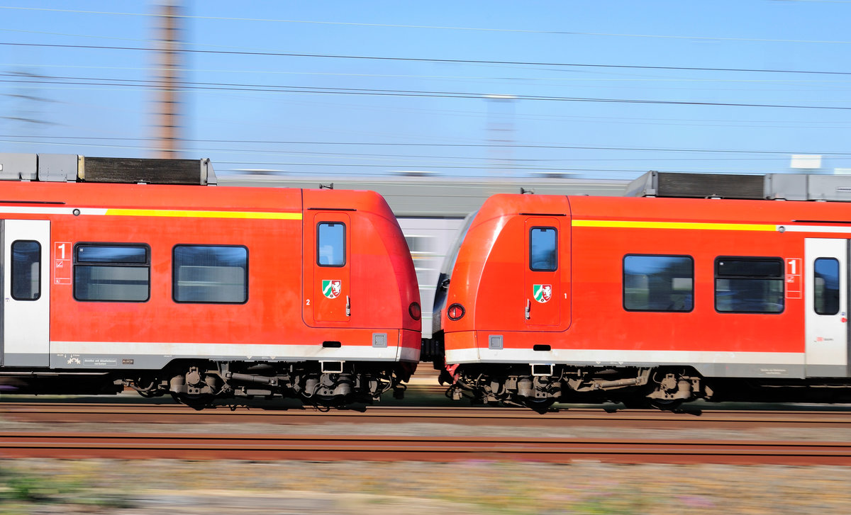 Mitzieher der RB 33, Rhein-Niers-Bahn, BR 425 & 426 von Heinsberg / Duisburg, auf der KBS 485 bei der Einfahrt in Herzogenrath am 4.4.2017 auf den Weg nach Aachen