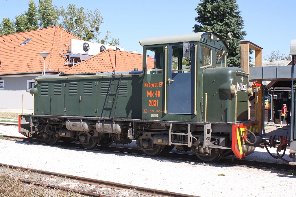 Mk48.2031 der Kirlyrti Erdei Vast am 07.September 2013 im Bf. Kismaros.