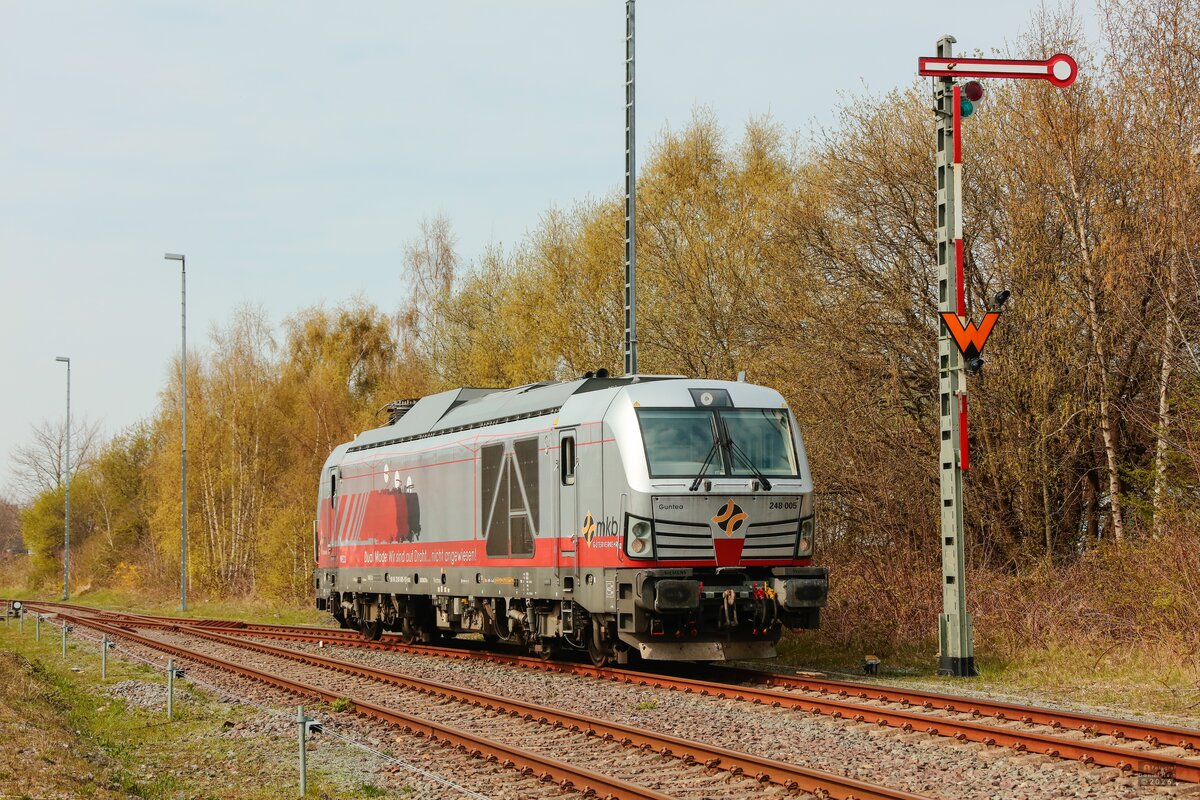 mkb 248 005  Guntea  in Cuxhaven, April 2026.
Foto wurde von einem Zaun an einer Stra�e fotografiert!