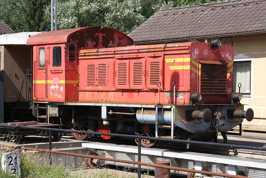 MLV V20 (Deutz Typ WR200 B, Baujahr 1944, Fab.Nr. 39662, ex Muna Wöllershof, ex Britische Rheinarmee 39662, ex MBS V 10.015, ex SUGANA Werk Hohenau, ex SUGANA Werk Leopoldsdorf) am 07.Juli 2019 im Bahnhof Zwettl.
