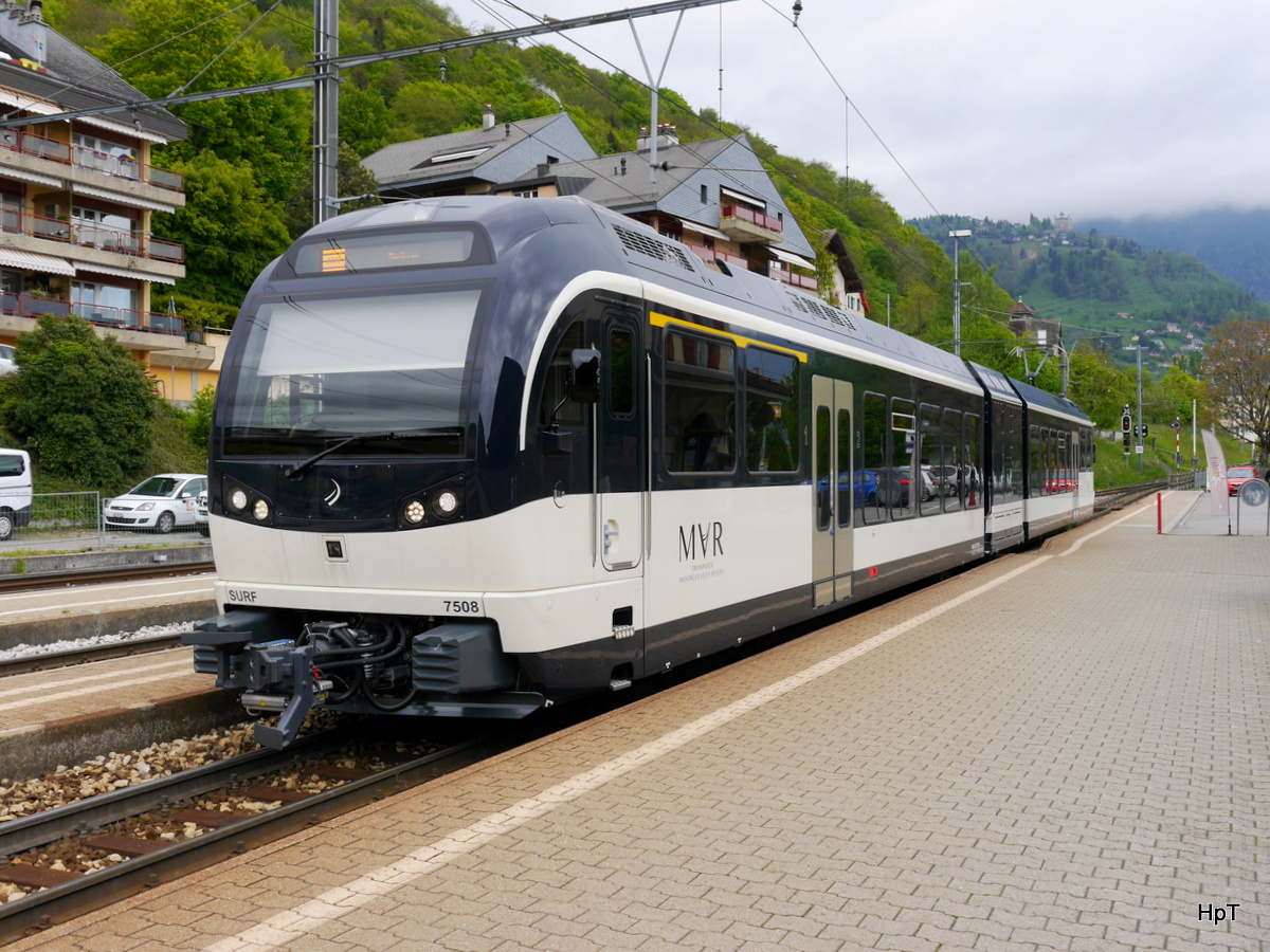 MOB - ABeh 2/6 7508 als Regio nach Montreux im Bahnhof Chernex am 09.05.2017