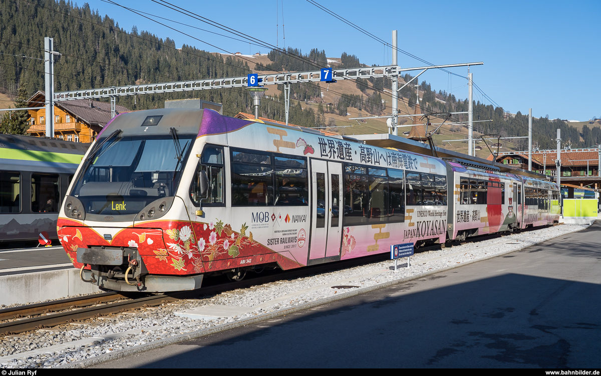 MOB Be 4/4 5002  Nankai  am 5. Januar 2020 als Regio an die Lenk im Bahnhof Zweisimmen.