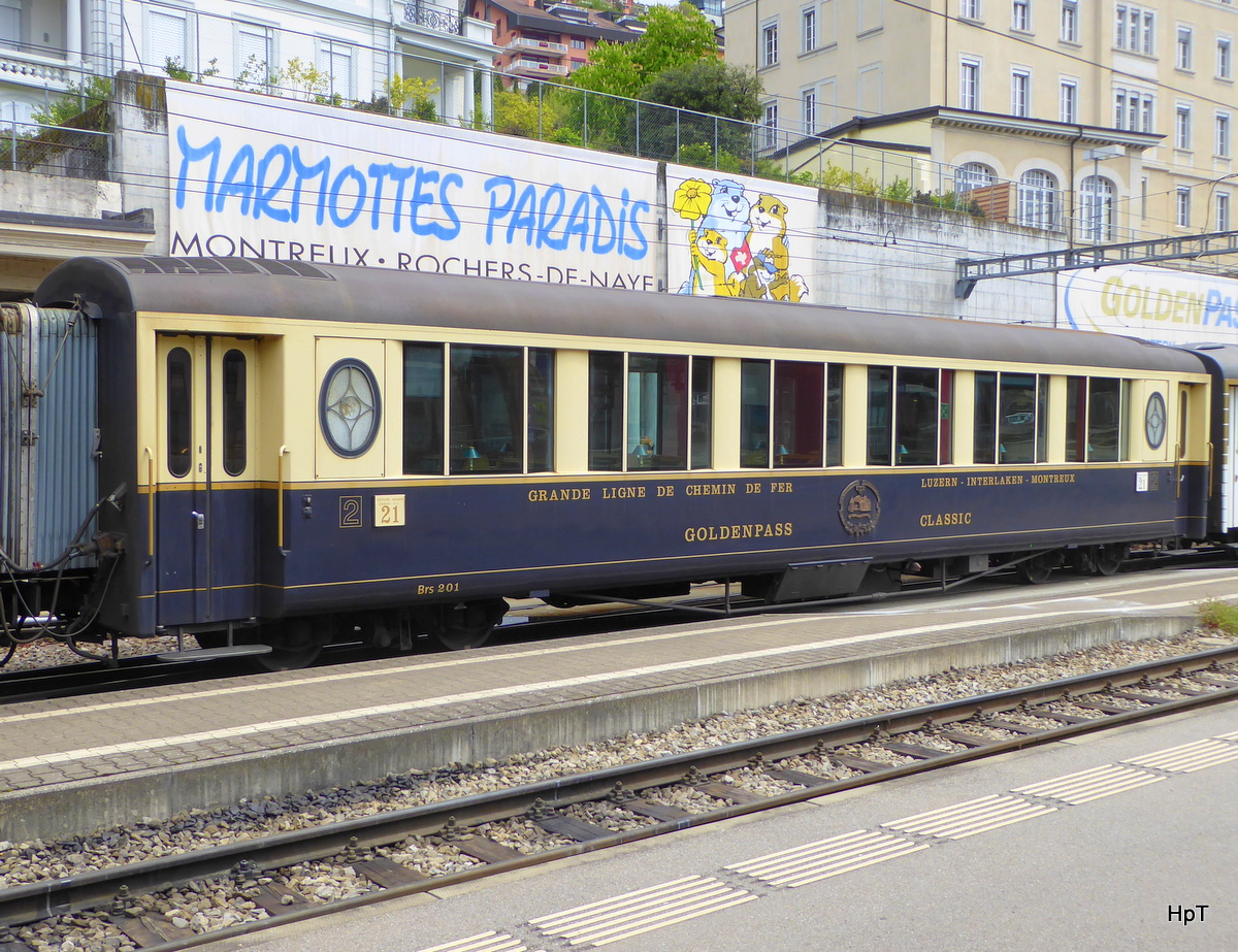 MOB Goldenpass - Salonwagen Brs 201 im Bahnhofsareal in Montreux am 03.05.2016