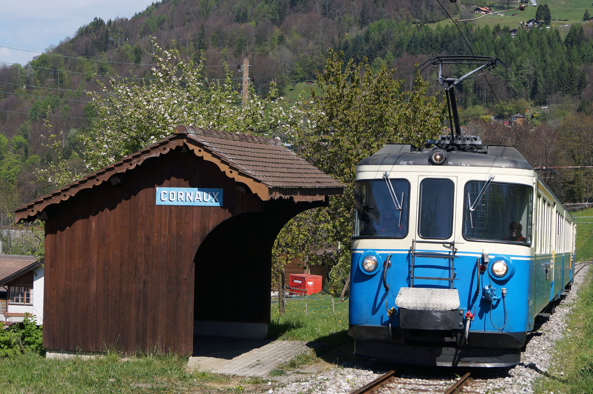 MOB: MOB ABDe 8/8 4001 auf der Museumsbahn Blonay Chamby bei Cornaux am 17. April 2017.
Foto: Walter Ruetsch 