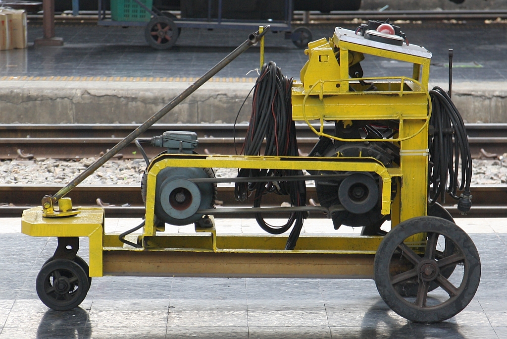 Mobiles Batterieladegerät am 15.Mai 2018 im Bf. Hua Lamphong.