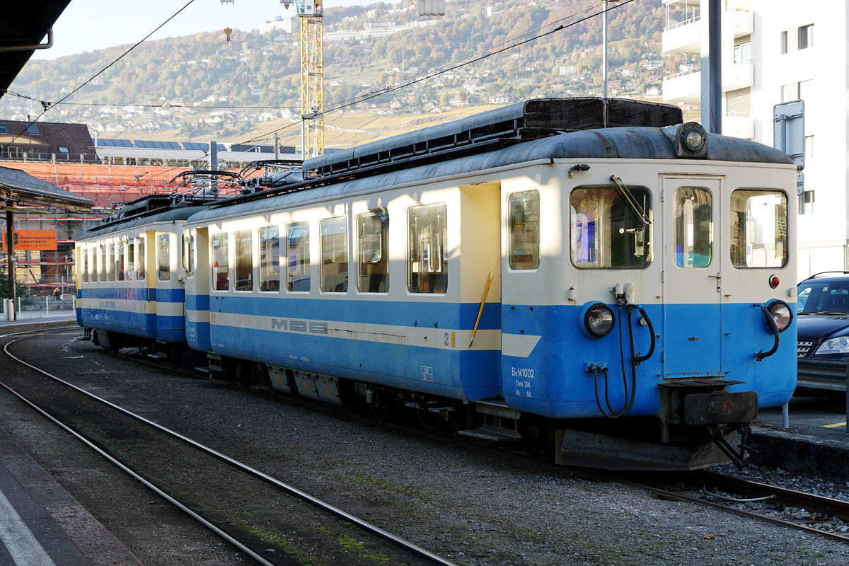 MOB/MVR: Abschied von den MOB Triebwagen Be 4/4 1003 ehemals FLB und Be 4/4 1002 ehemals BA in Vevey am 17. Oktober 2017.
Inzwischen wurden die beiden Triebwagen aus dem Kanton Tessin leider verschrottet, schade.
Foto: Walter Ruetsch