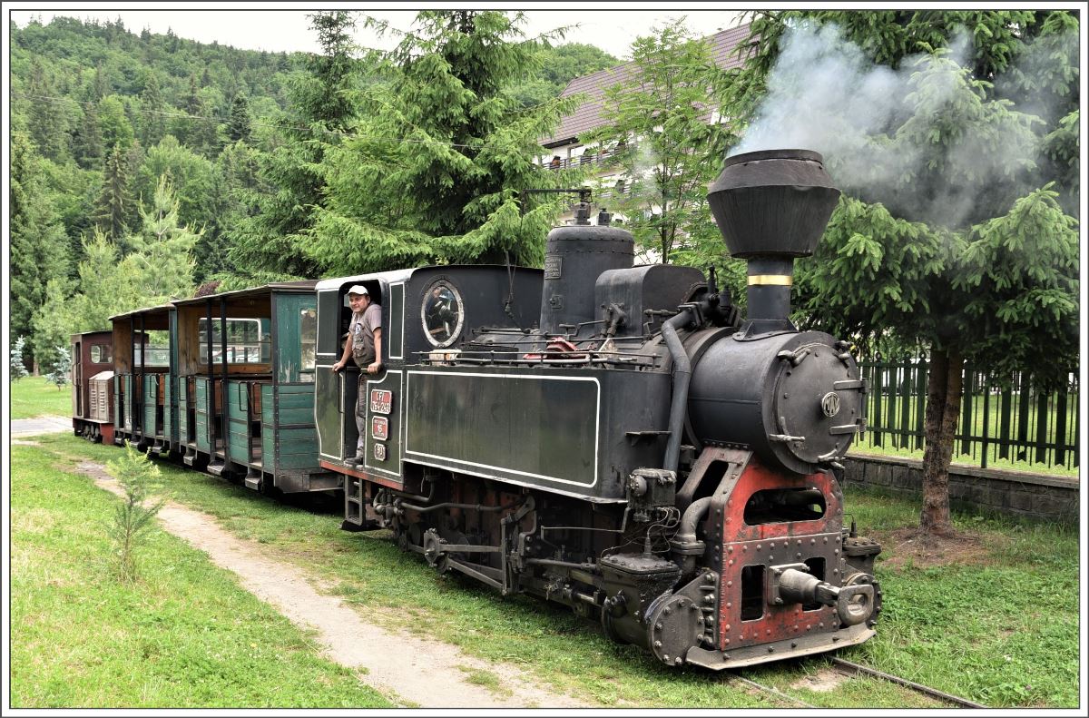 Mocanita Covasna-Comandau mit CFI 764.243 in Covasna. (15.06.2017)