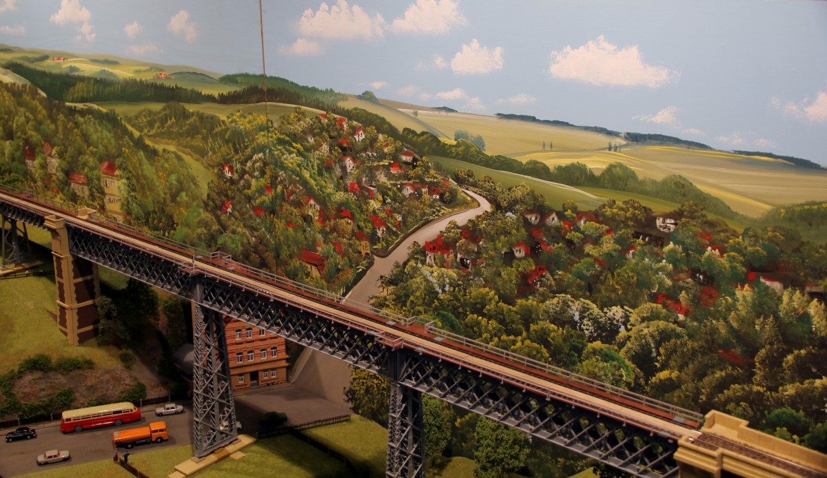 Modellbahn Szene auf einer Modellbahnanlage in Gera. Foto 09.11.2013 