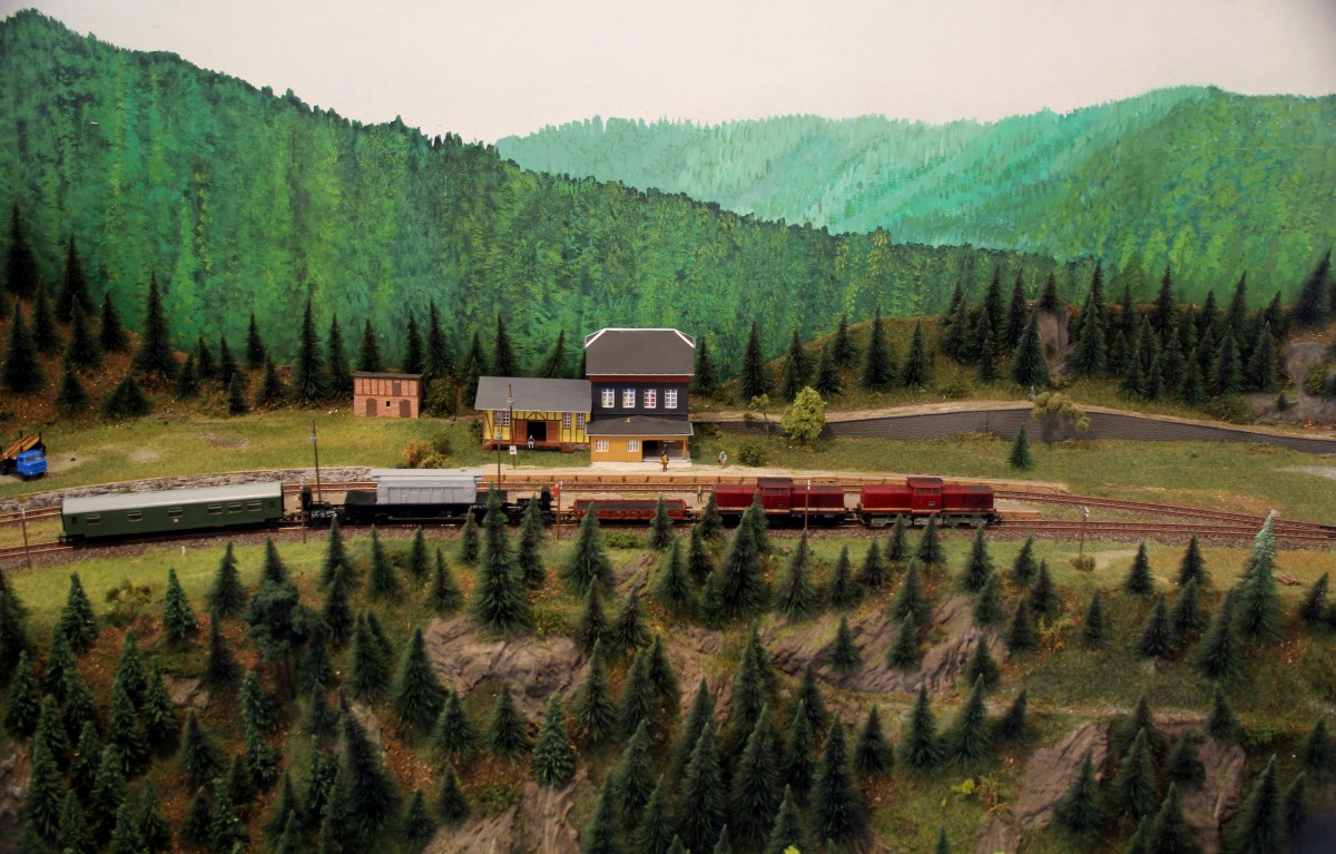 Modellbahn Szene auf einer Modellbahnanlage in Gera. Foto 09.11.2013 