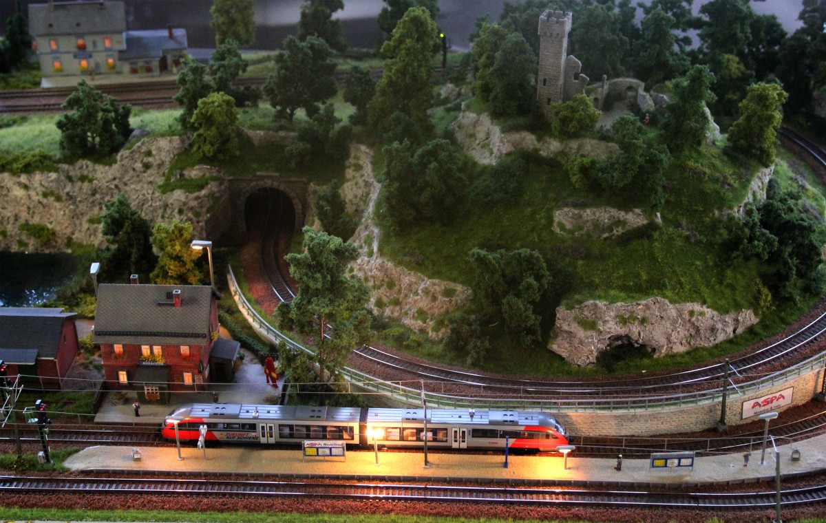 Modellbahn Szene auf einer Modellbahnanlage in Zeulenroda. Foto 09.11.2013