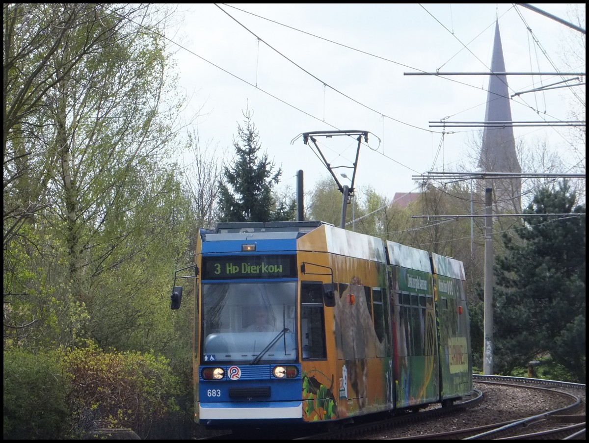 Moderne Straßenbahn in Rostock am 13.04.2014