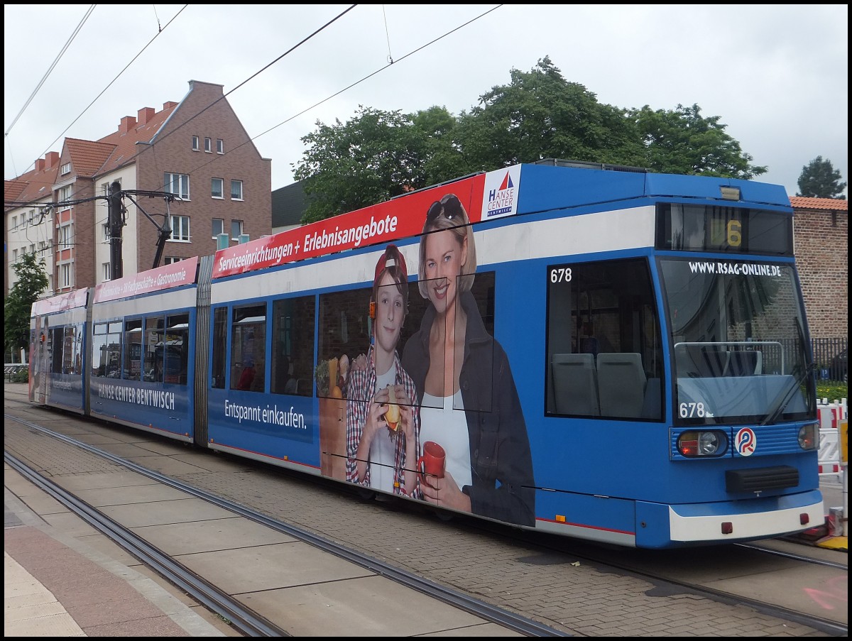 Moderne Straenbahn in Rostock am 25.06.2013