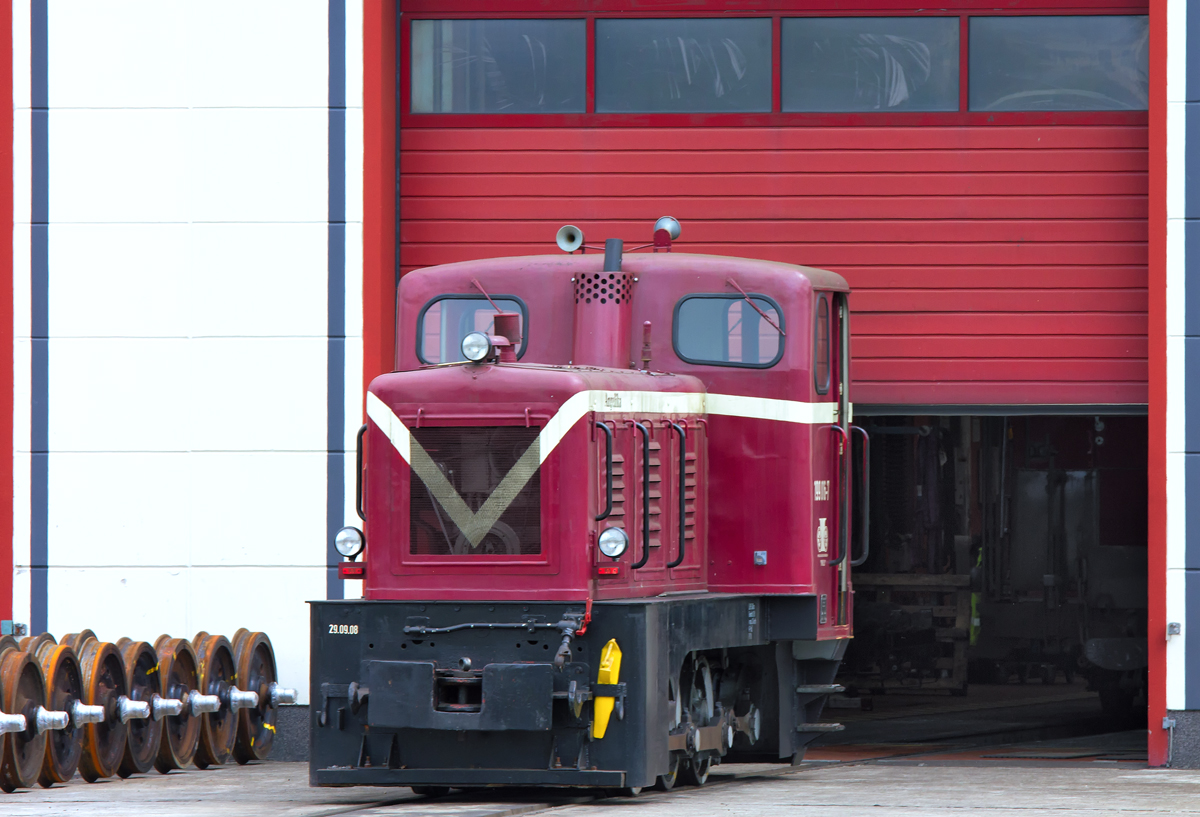 Molli - Diesellok  Angelika  auf dem Betriebshof in Bad Doberan. - 05.07.2012
