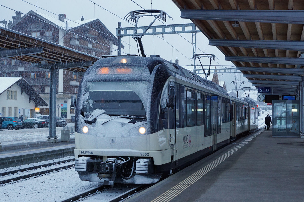 Montreux-Berner Oberland-Bahn/MOB.
Bahnhof Gstaad am 27. Dezember 2019 bei sehr schlechtem Winterwetter.
Foto: Walter Ruetsch