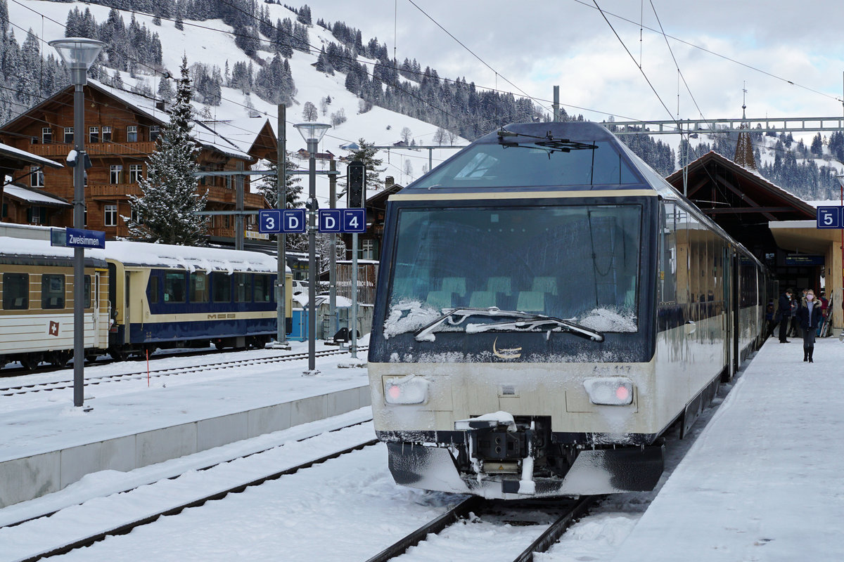 Montreux-Oberland bernois-Bahn.
Ast 117 in Zweisimmen am 30. Dezember 2020 kurz nach der Ankunft.
Foto: Walter Ruetsch