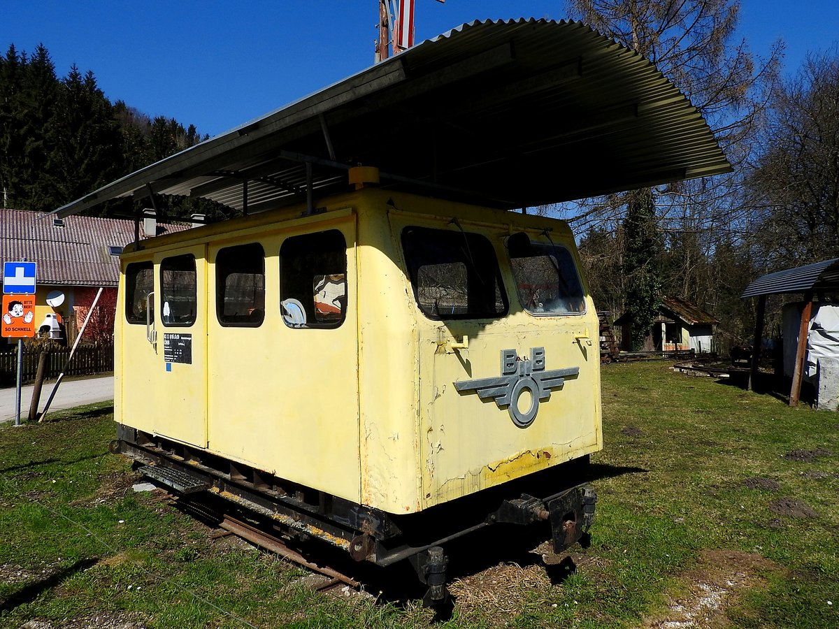 Motorbahnwagen616-009(Hohenau)hat entlang der OÖ-Kohlestraße bei Holzleithen sein Ausgedinge gefunden; 190323