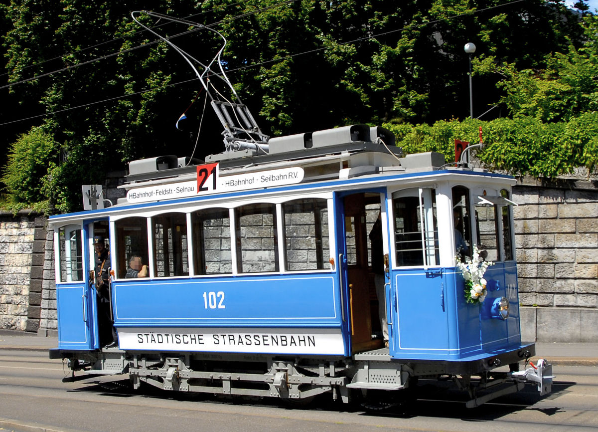 Motorwagen Ce 2/2 102 des Tram-Museums Zürich (Baujahr 1900)24.05.2014 Kreuzbühlstrasse Zürich